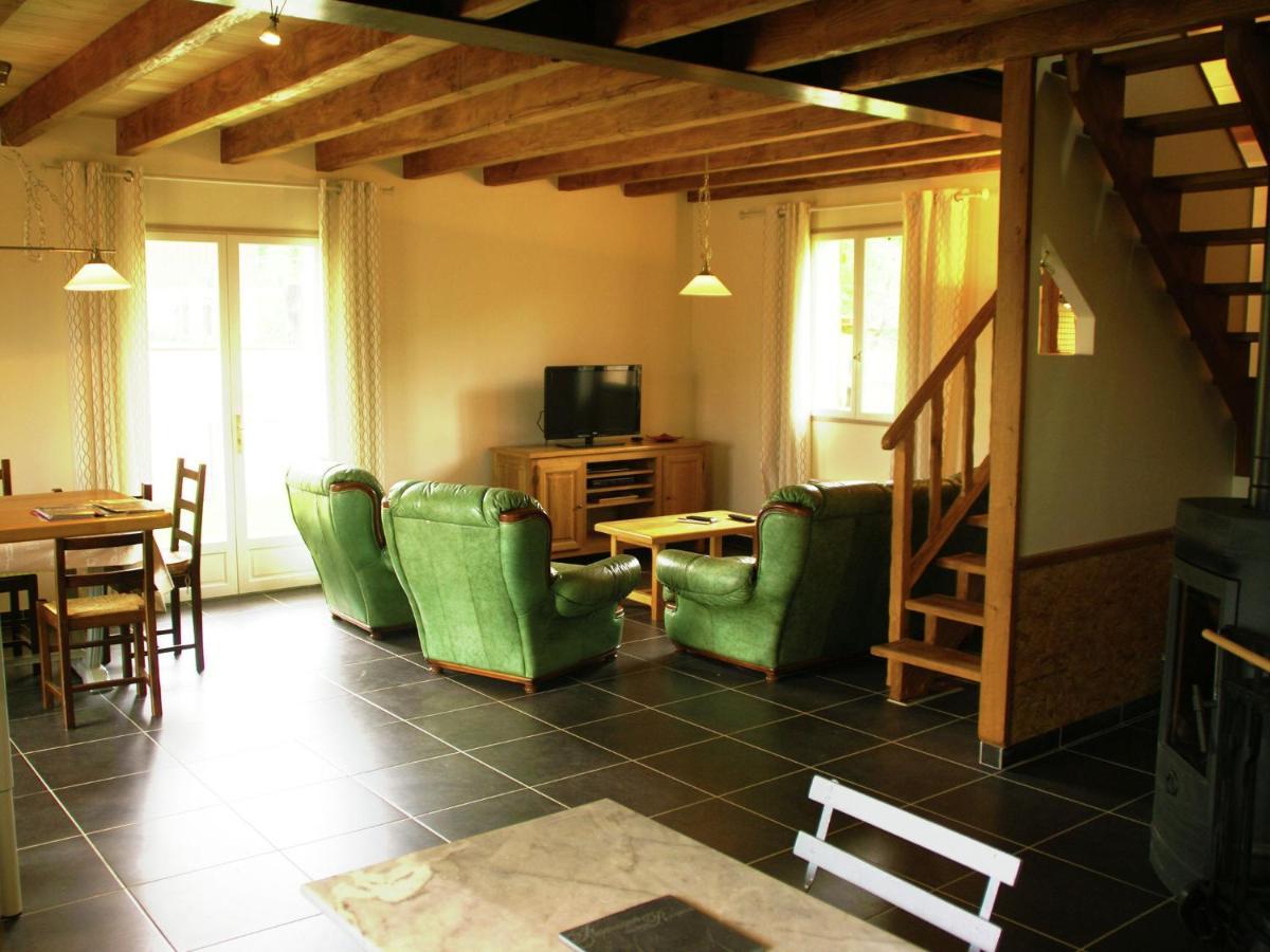 Modern Holiday Home With Private Pool Loubressac Habitación foto