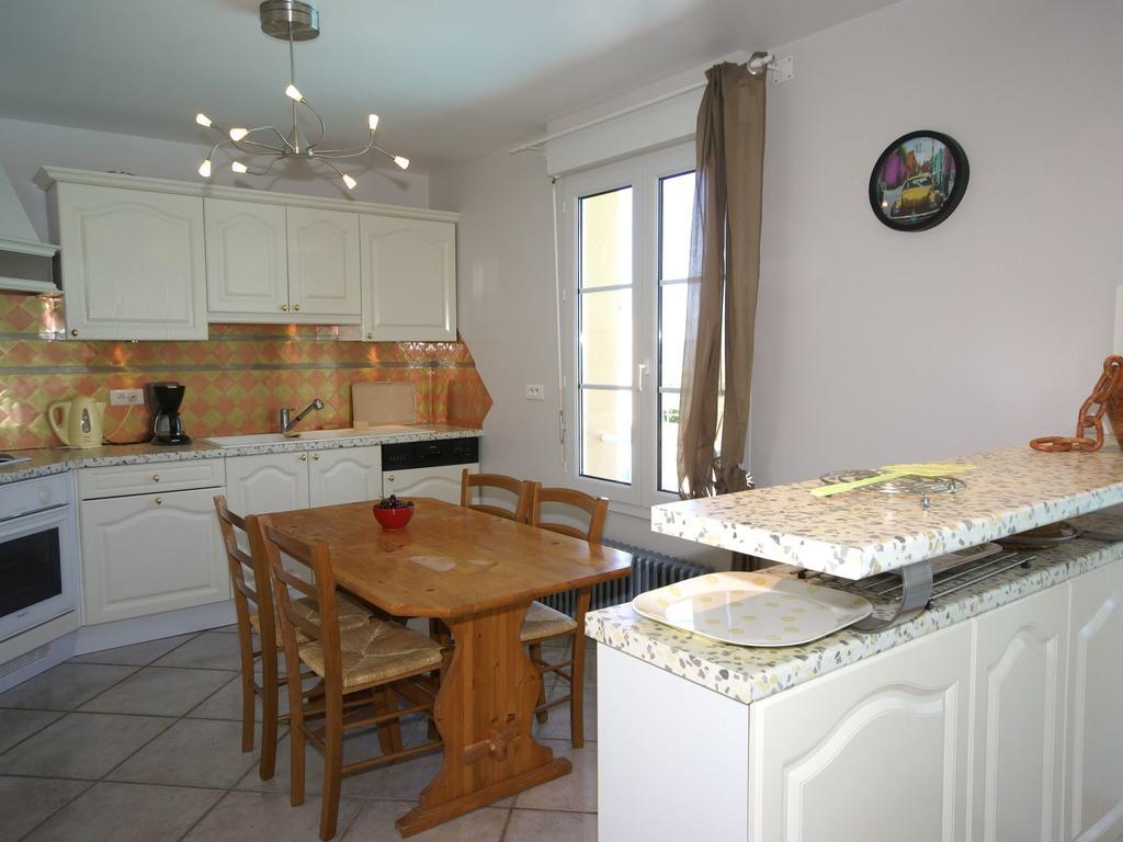 Modern Holiday Home With Private Pool Loubressac Habitación foto