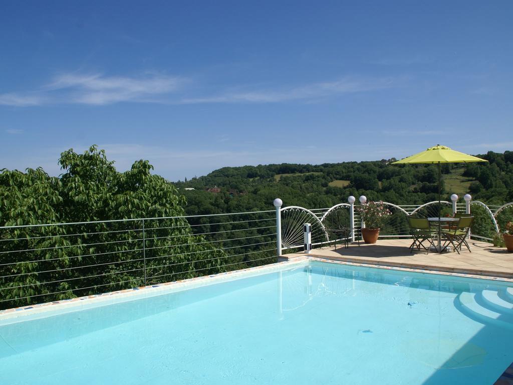 Modern Holiday Home With Private Pool Loubressac Habitación foto