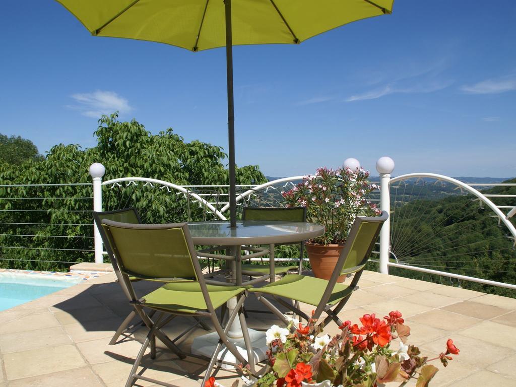Modern Holiday Home With Private Pool Loubressac Habitación foto